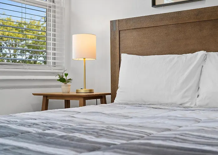 Shadyside 3a Bright And Stylish Private Bedroom With Shared Bathroom * Pittsburgh