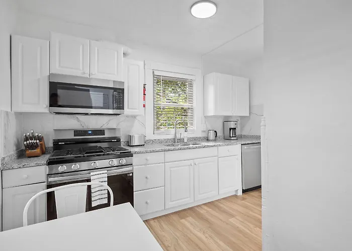 Shadyside 3a Bright And Stylish Private Bedroom With Shared Bathroom * Pittsburgh